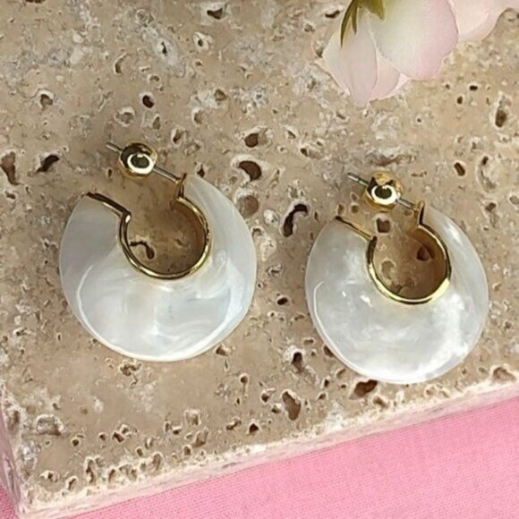 Gorjana Paseo Earrings White Marble Arc Hoops 18K Gold Plated - Picture 7 of 12